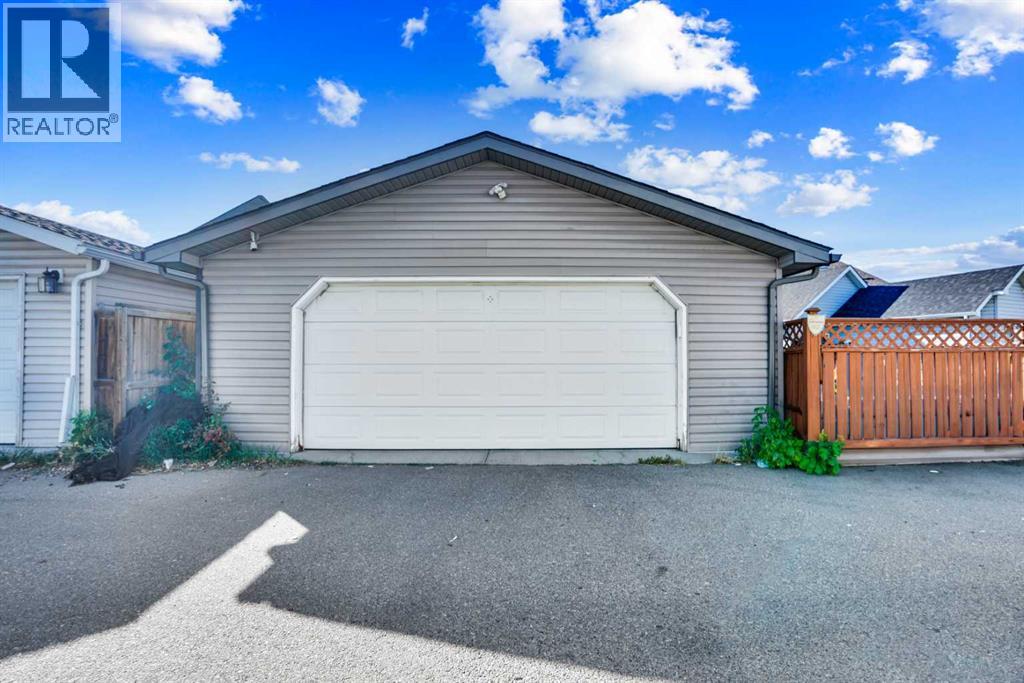 Single Family House for Sale in  Taralea Gardens NE Taradale Calgary 