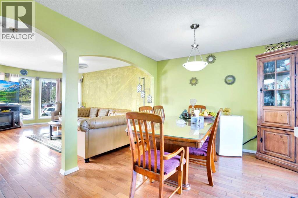 Single Family House for Sale in  Taralea Gardens NE Taradale Calgary 