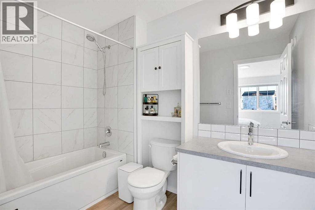 Single Family House for Sale in  Yorkville Boulevard SW Yorkville Calgary 