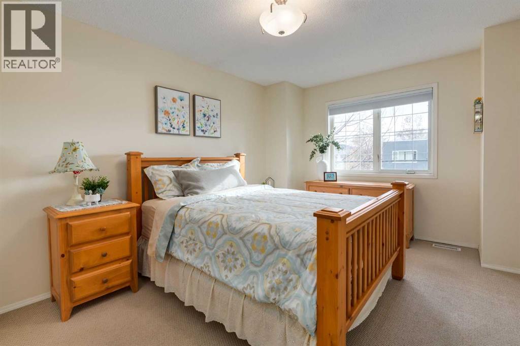 Single Family House for Sale in   Avenue SW South Calgary Calgary 