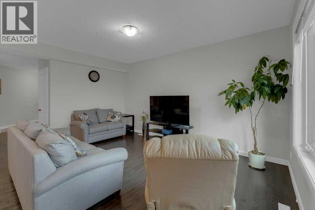 Single Family House for Sale in  Evanscrest Terrace NW Evanston Calgary 