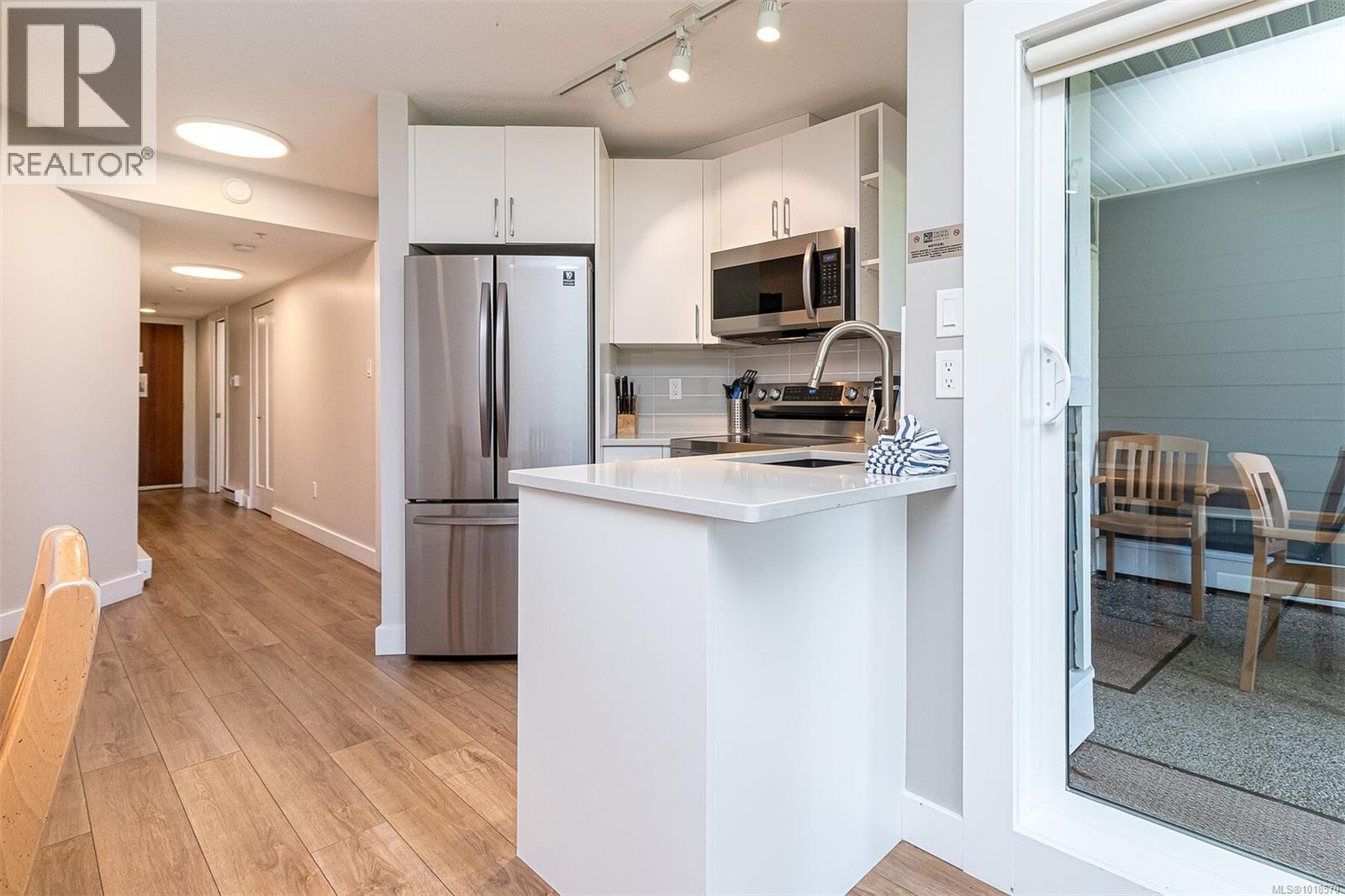 717 1600 Stroulger Rd, Nanoose Bay