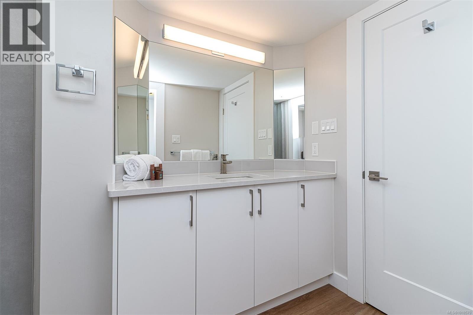 717 1600 Stroulger Rd, Nanoose Bay