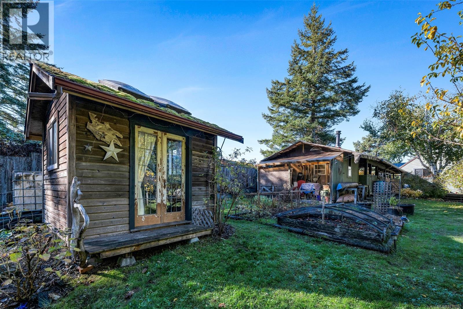 277 MALIVIEW DR - 35