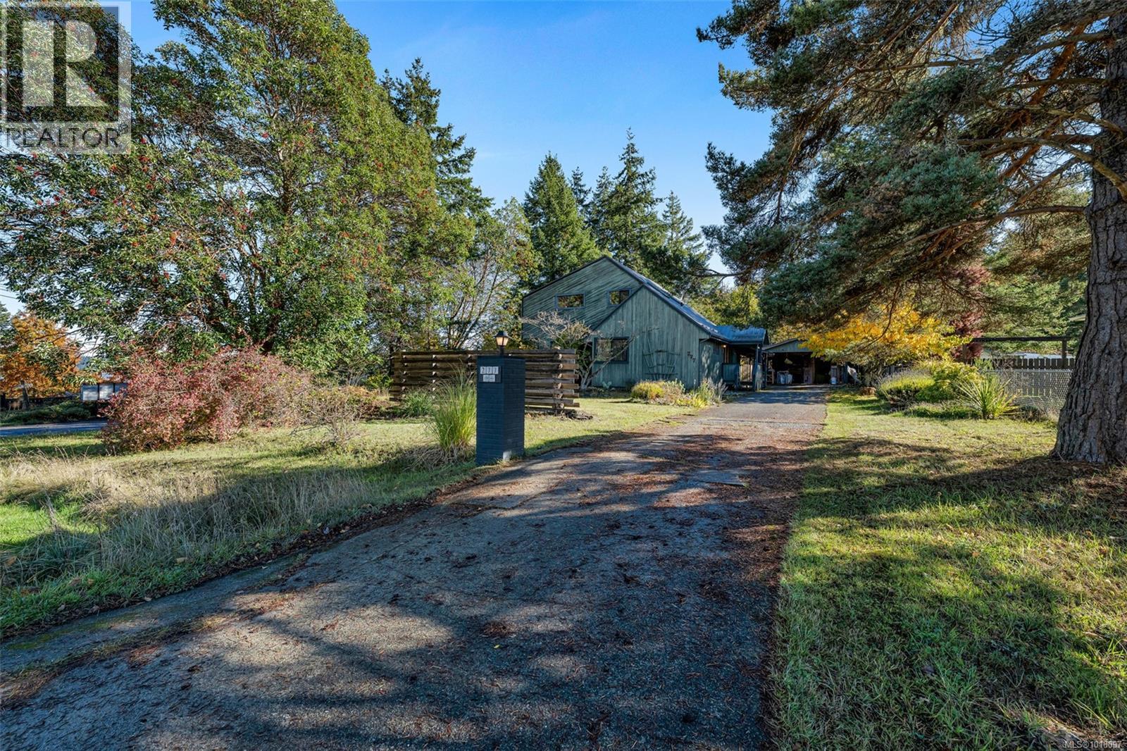 277 MALIVIEW DR - 45