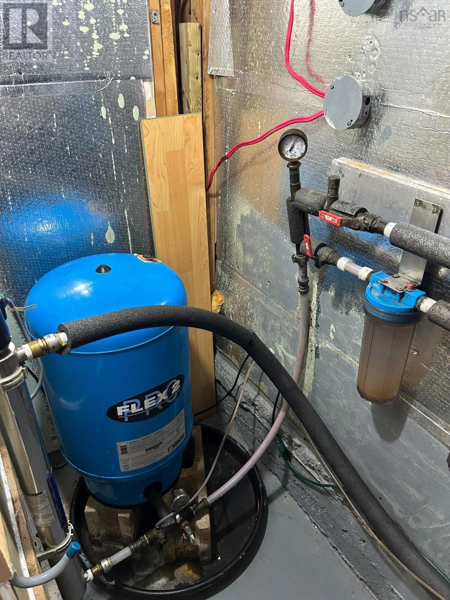 Property 3 of 35 of 2656 HIGHWAY 376