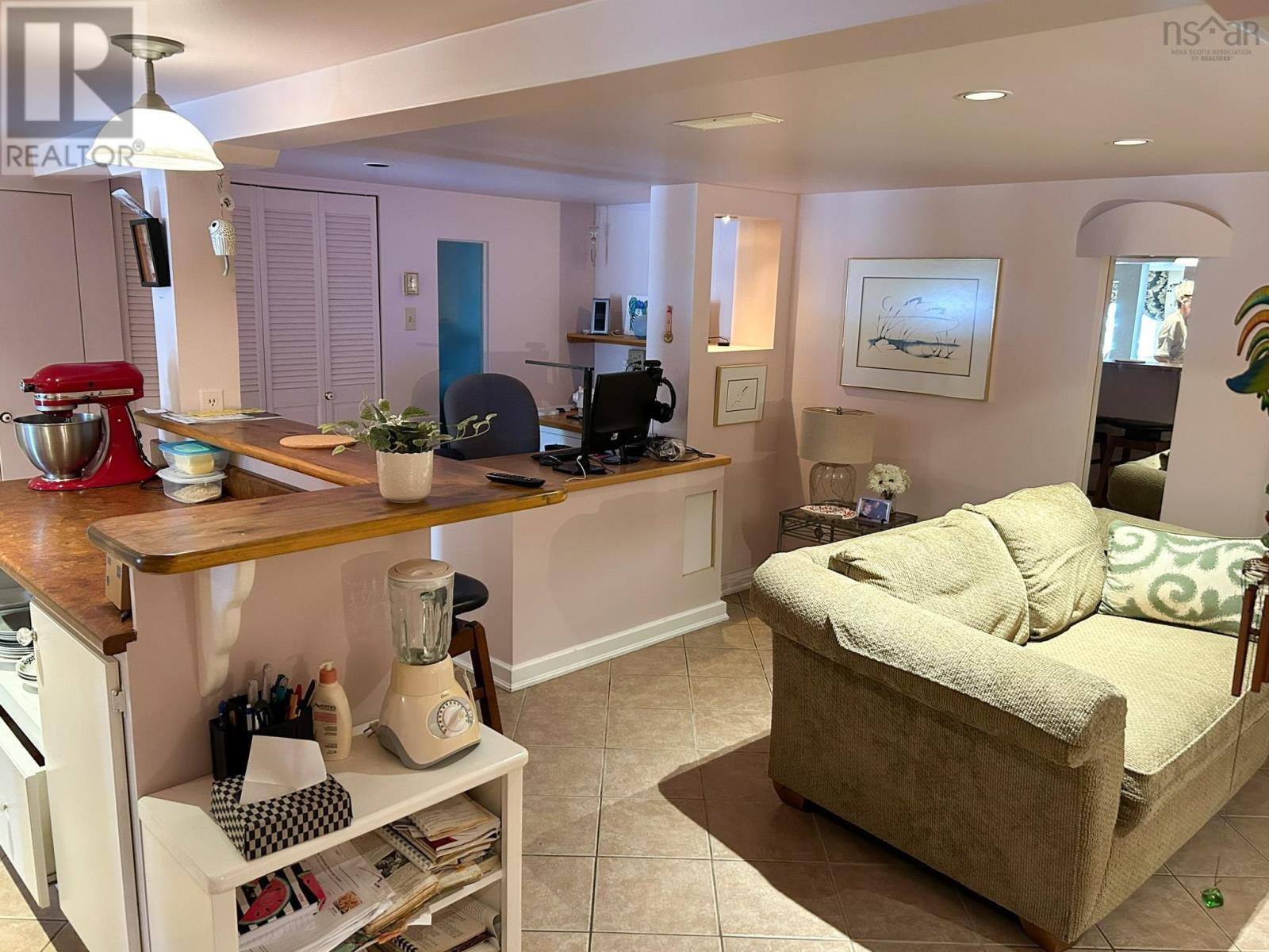 Property 21 of 35 of 2656 HIGHWAY 376