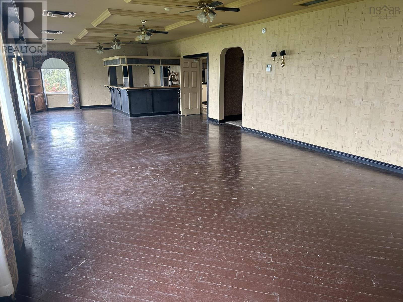 Property 9 of 35 of 2656 HIGHWAY 376