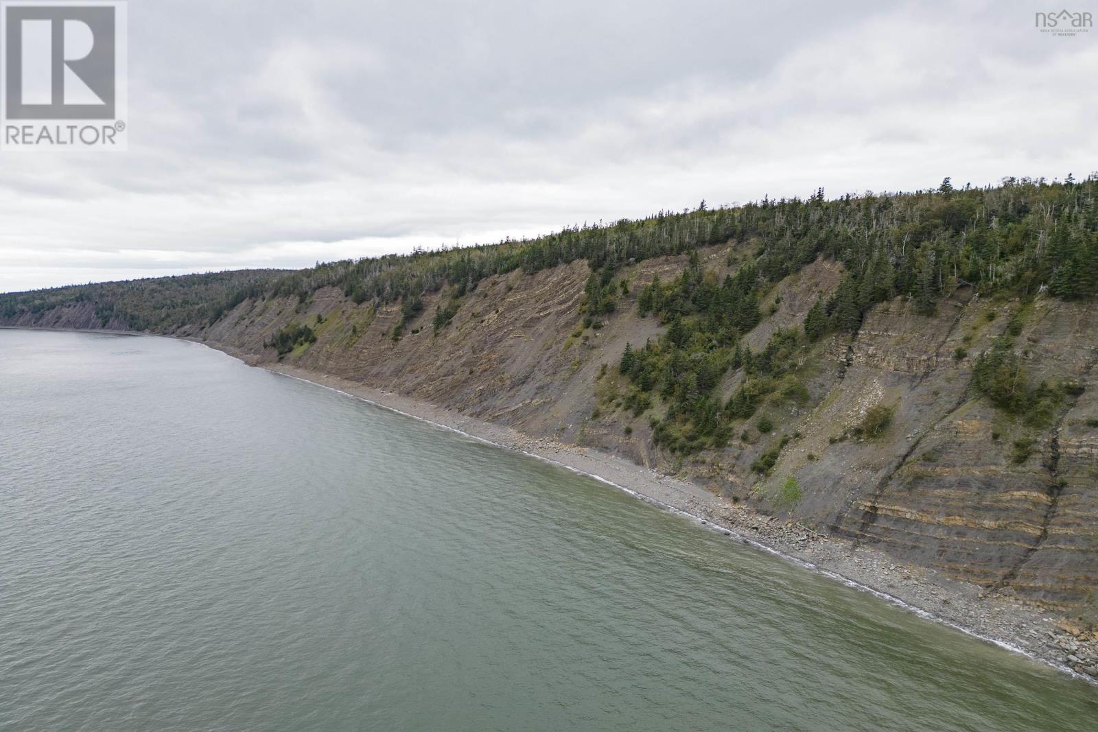 Property 16 of 19 of Lot 631 West Bay Road