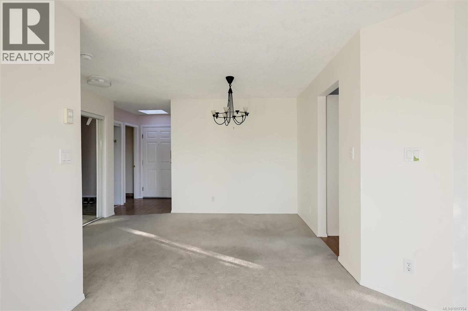 #302 1007 CALEDONIA AVE - 14