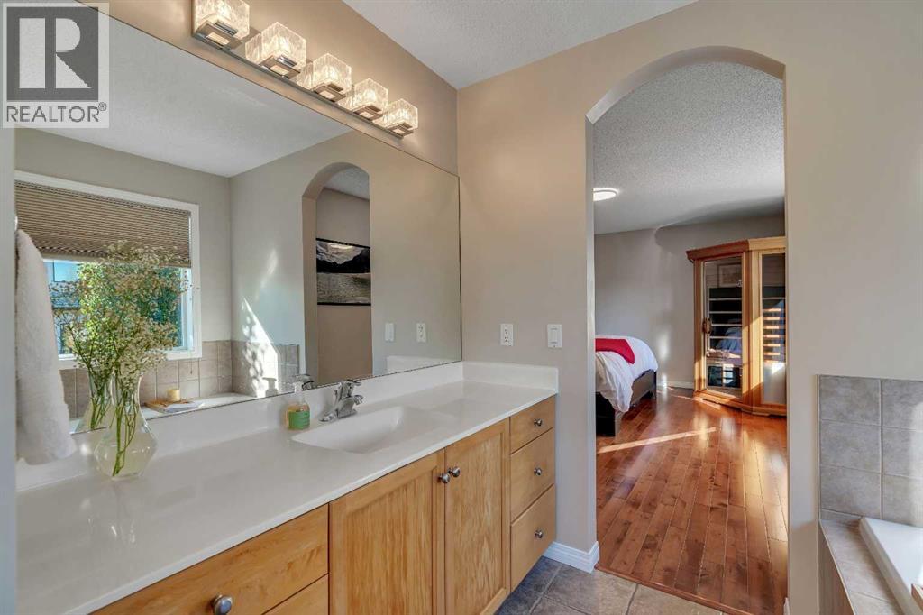 Single Family House for Sale in  Arbour Vista Close NW Arbour Lake Calgary 