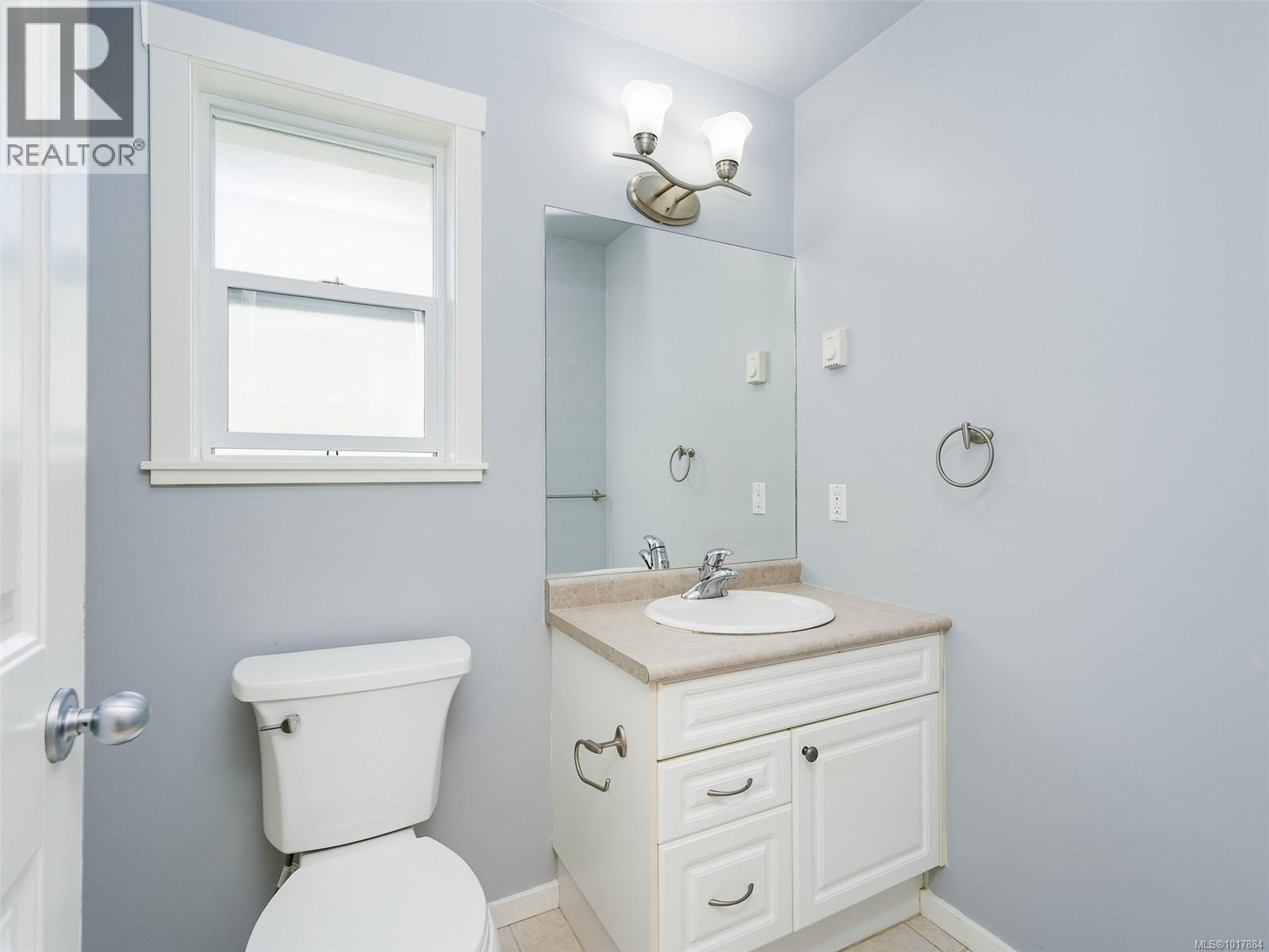 6262 Selkirk Terr, Duncan