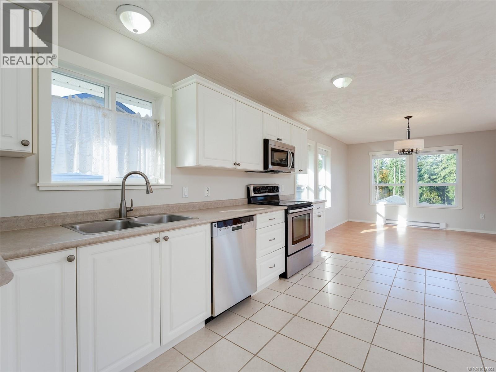 6262 Selkirk Terr, Duncan