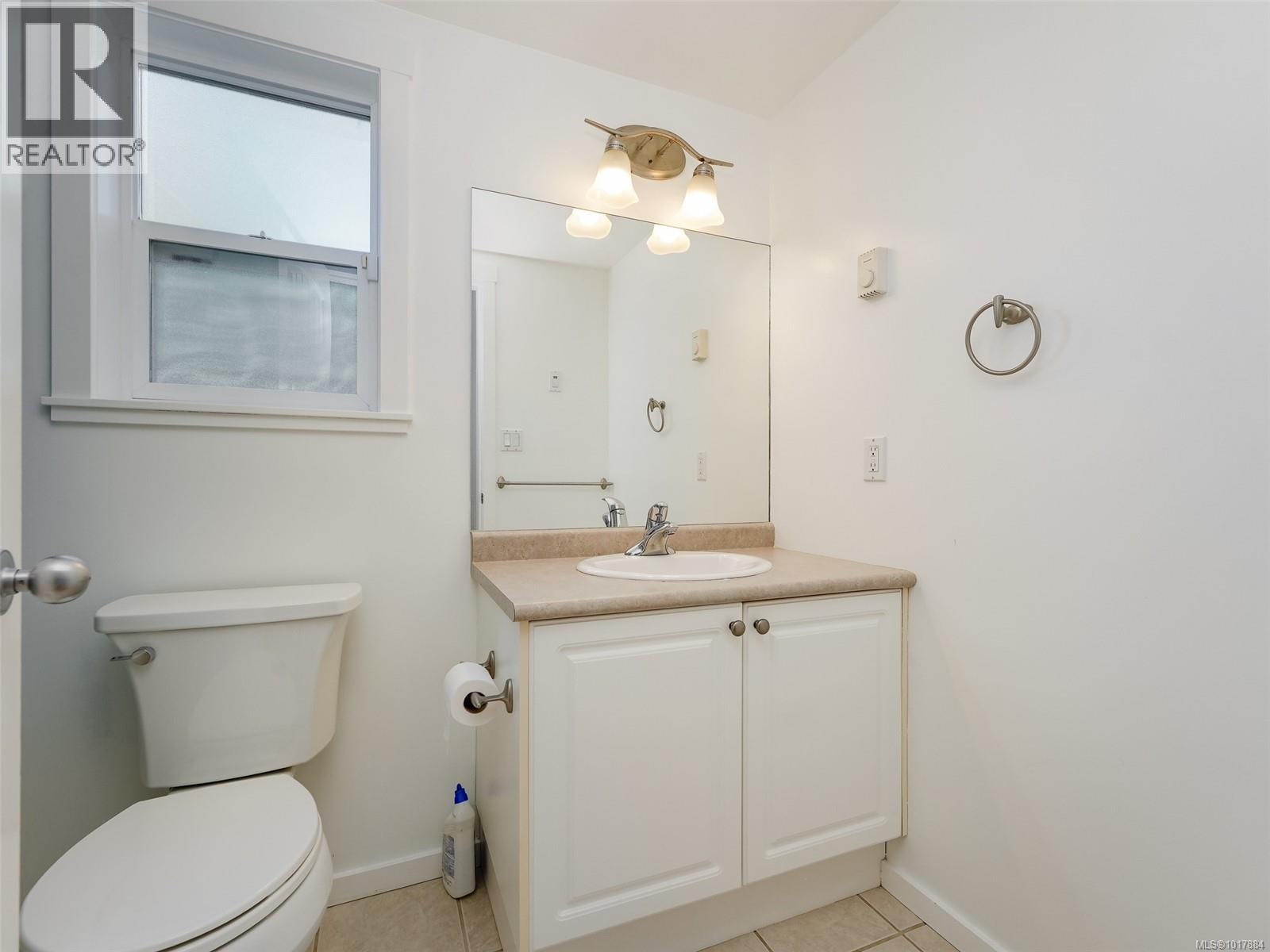 6262 Selkirk Terr, Duncan