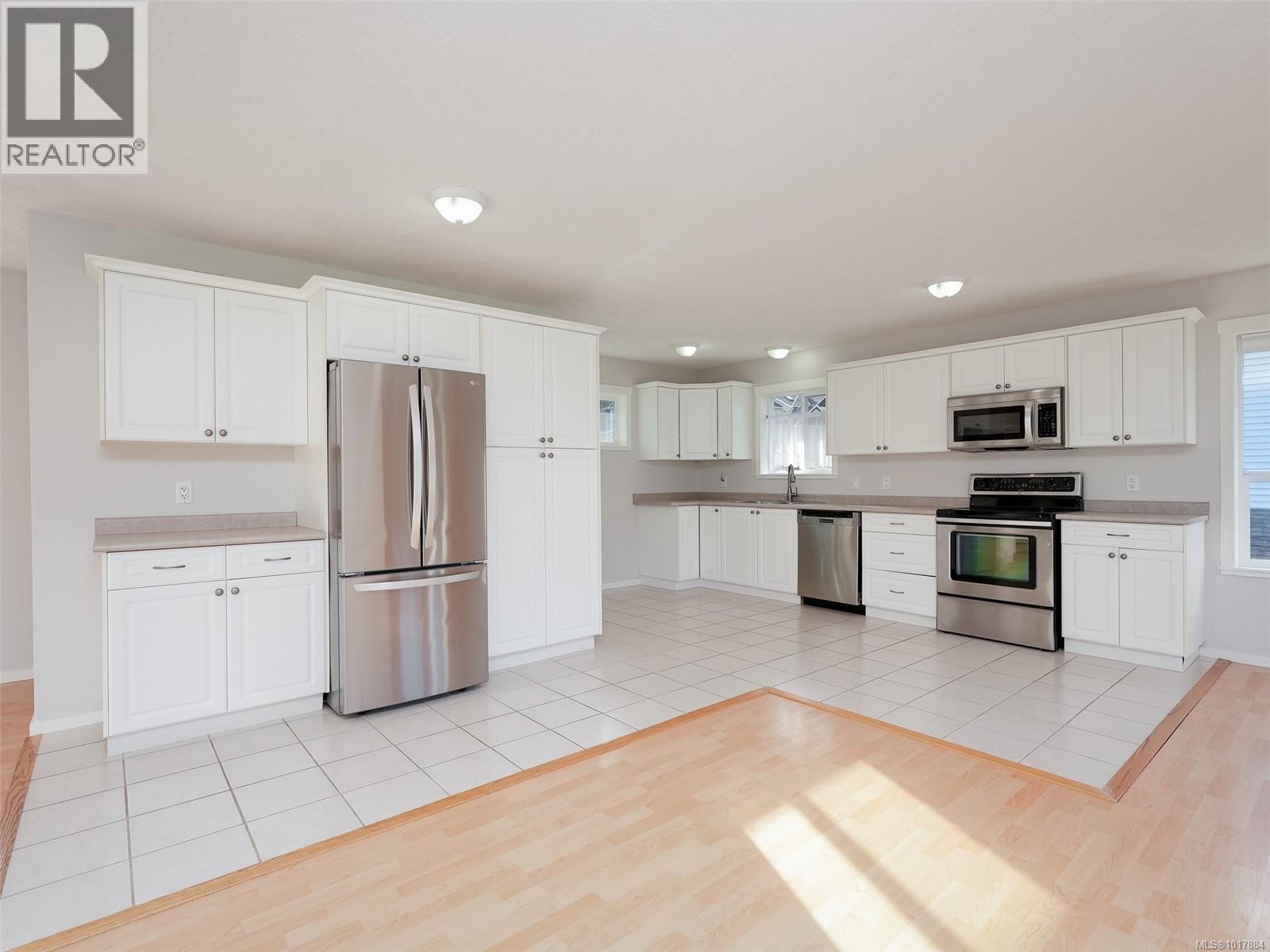 6262 Selkirk Terr, Duncan