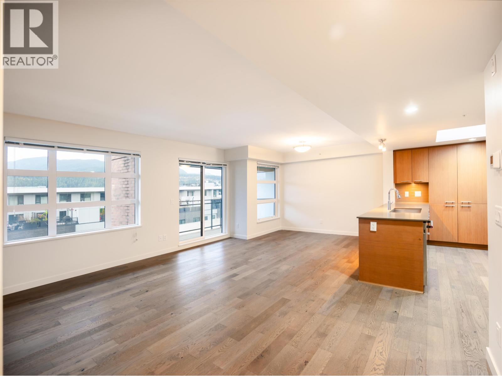 614 95 MOODY STREET, Port Moody