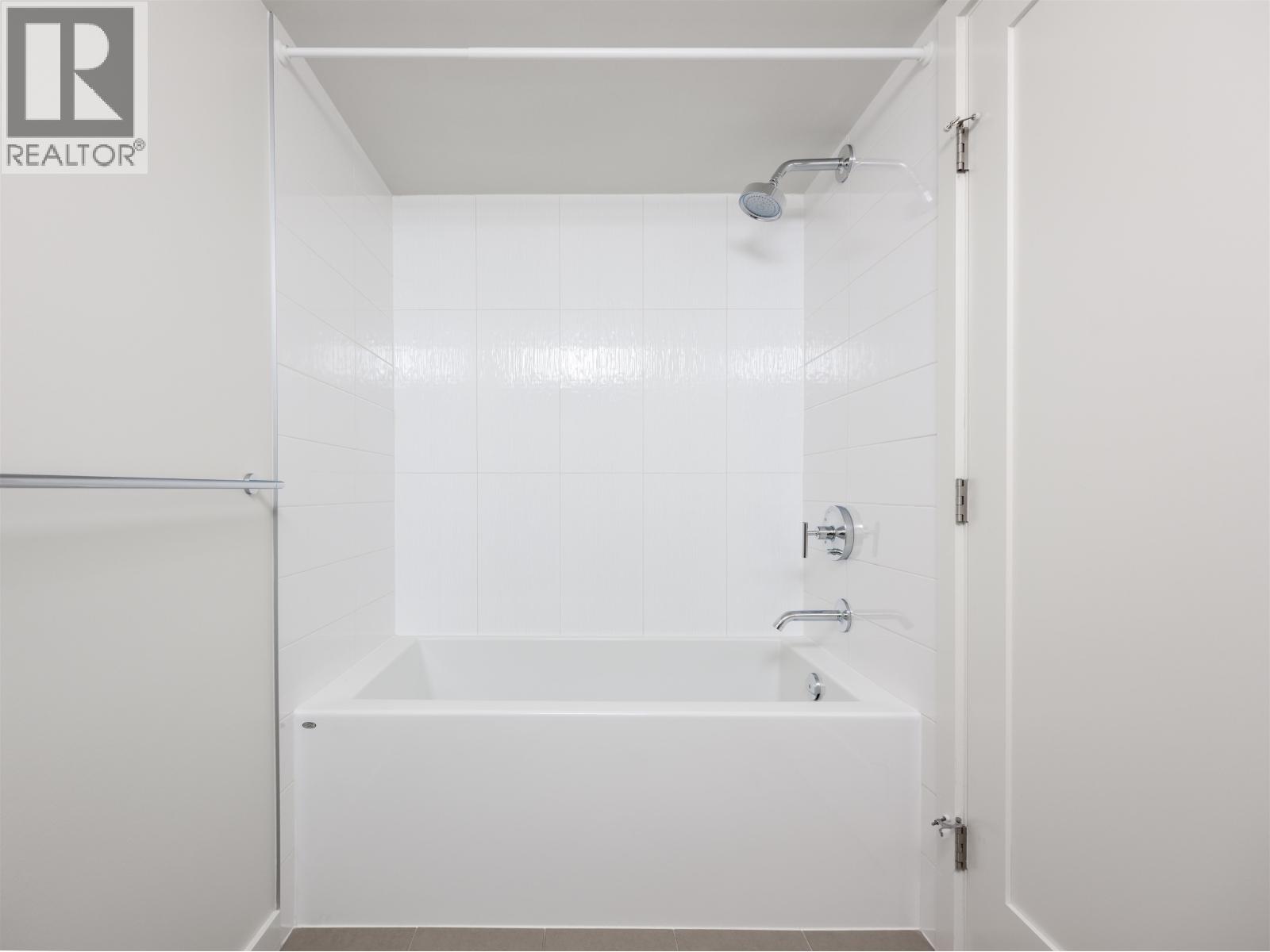 614 95 MOODY STREET, Port Moody