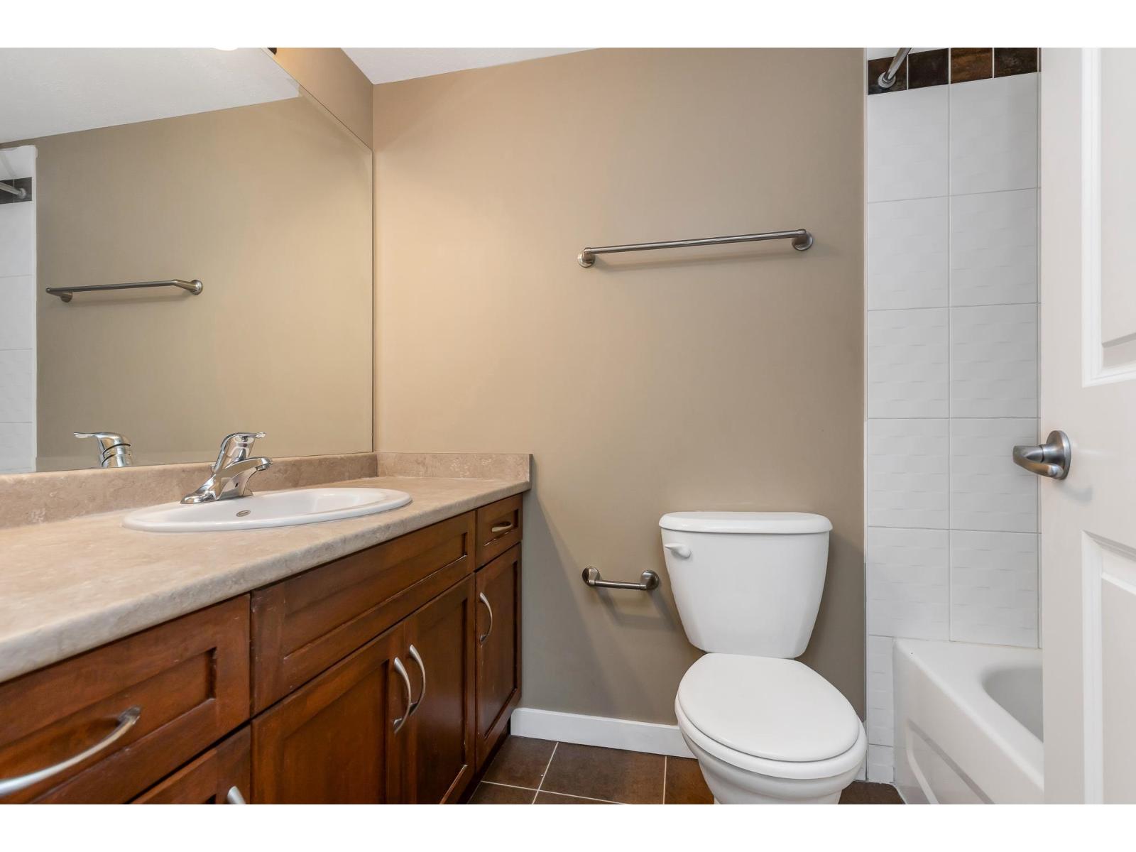 104 2038 SANDALWOOD CRESCENT, Abbotsford