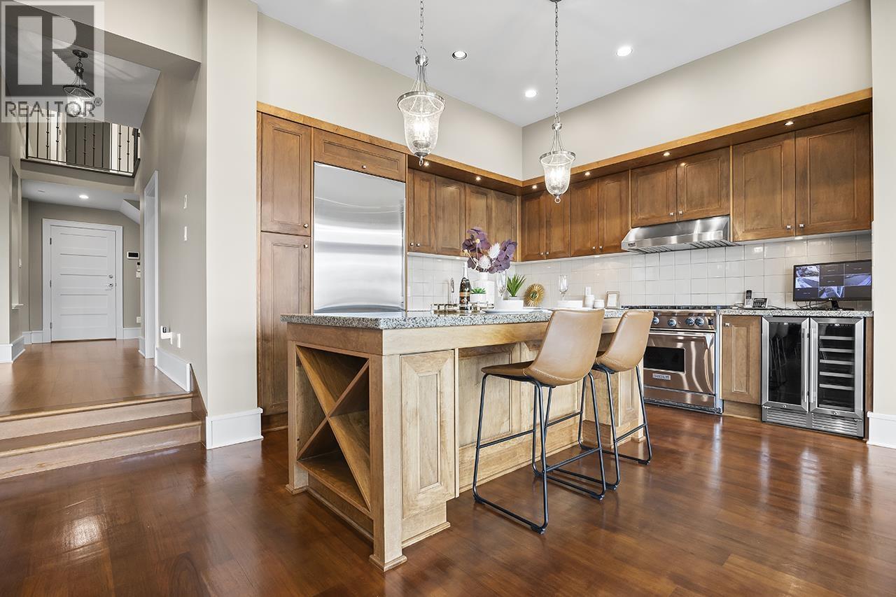 2546 MARR CREEK COURT, West Vancouver