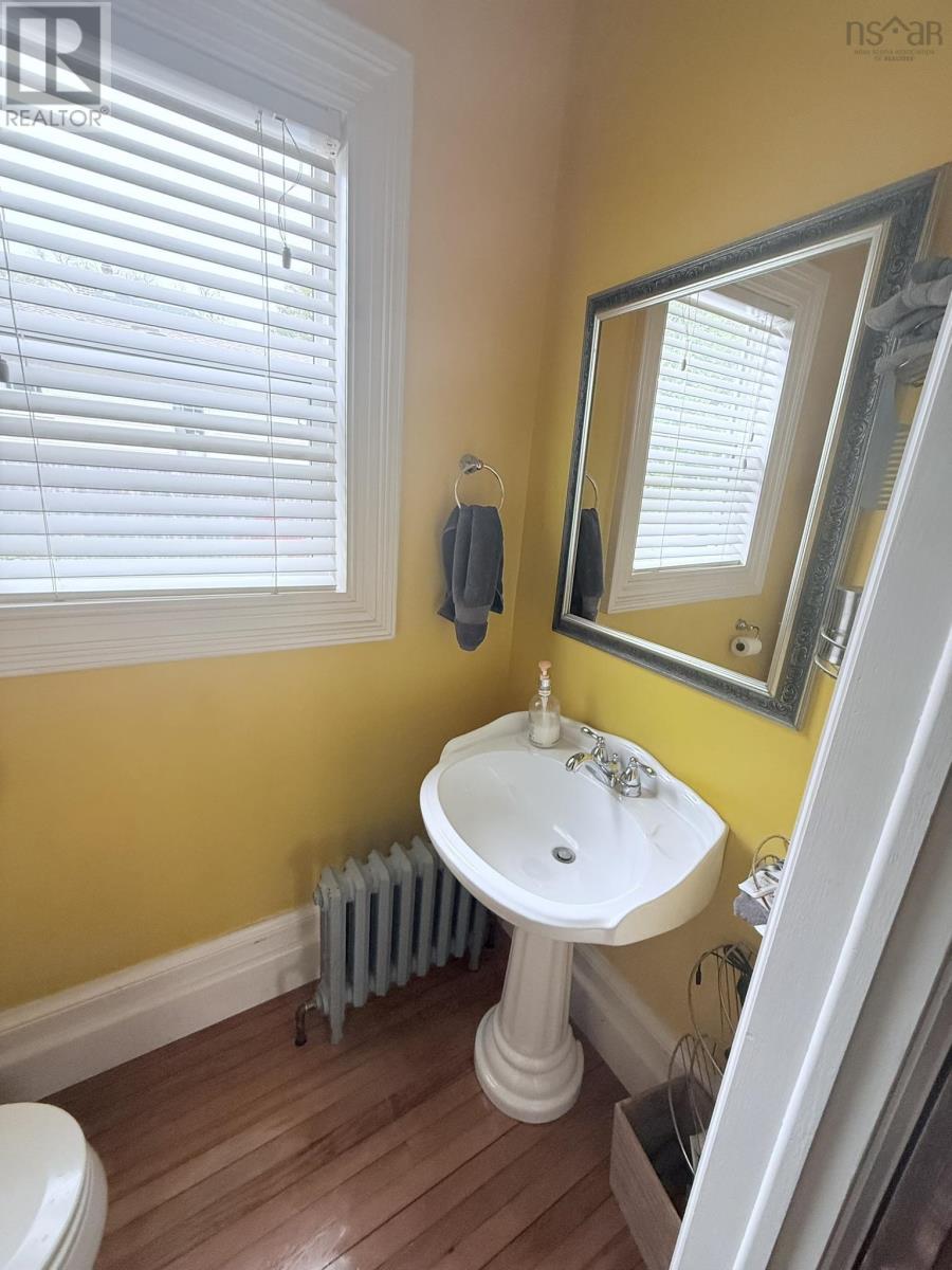 Property 15 of 47 of 89 WELSFORD Street