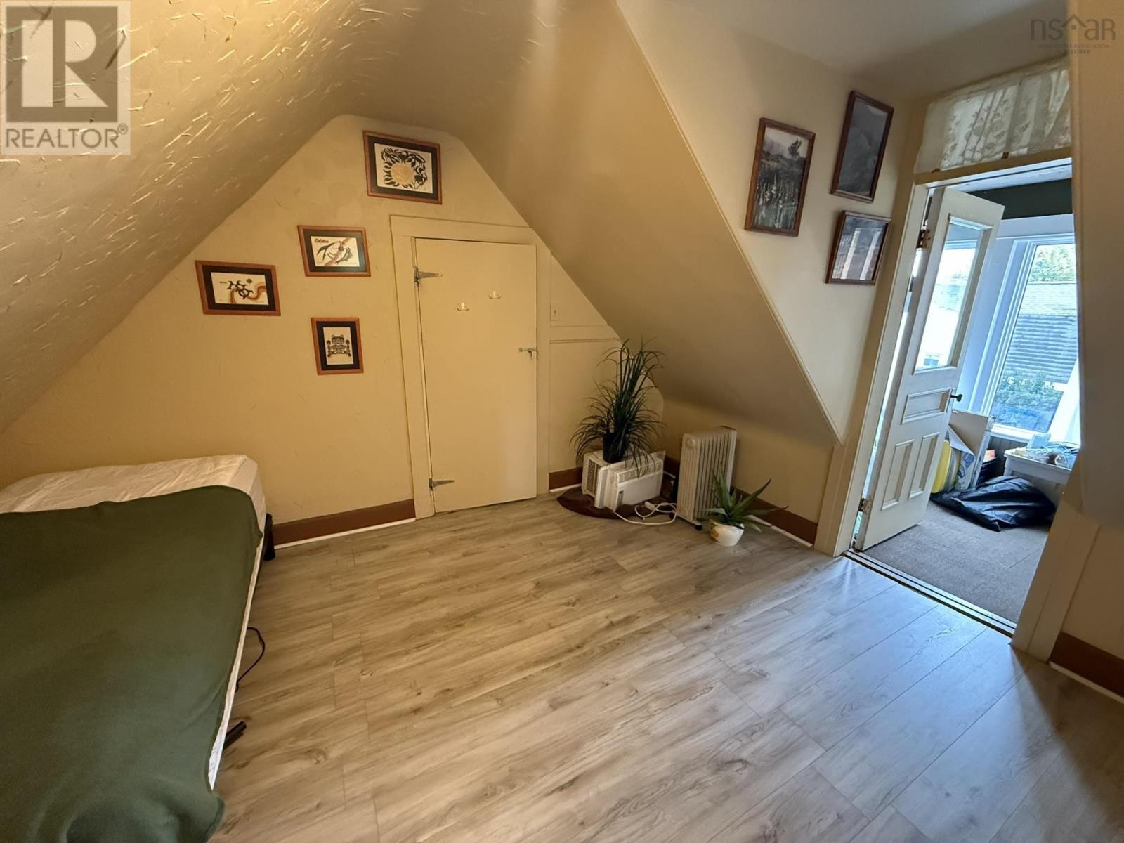 Property 32 of 47 of 89 WELSFORD Street