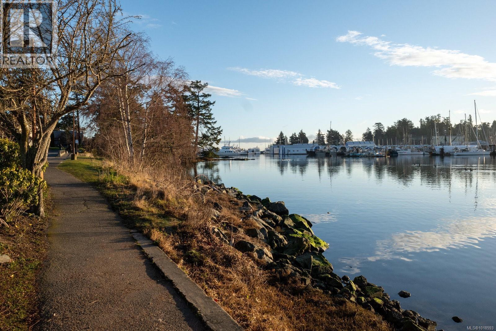 #312 10459 RESTHAVEN DR - 28