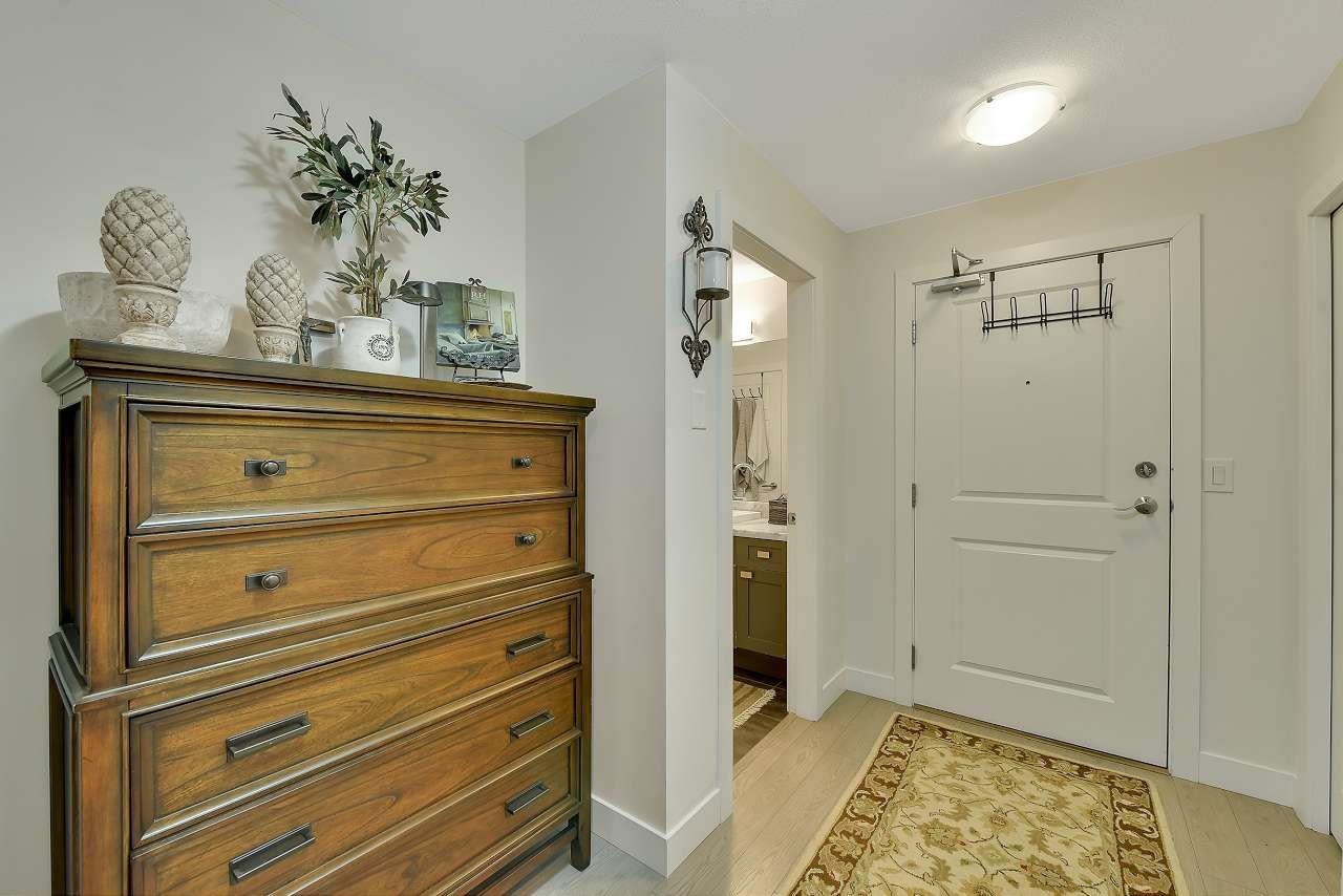 301 20058 FRASER HIGHWAY, Langley