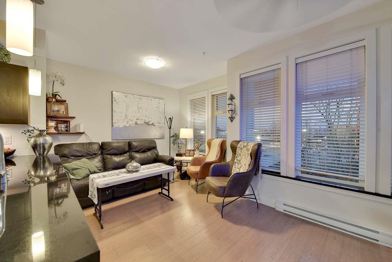 301 20058 FRASER HIGHWAY, Langley