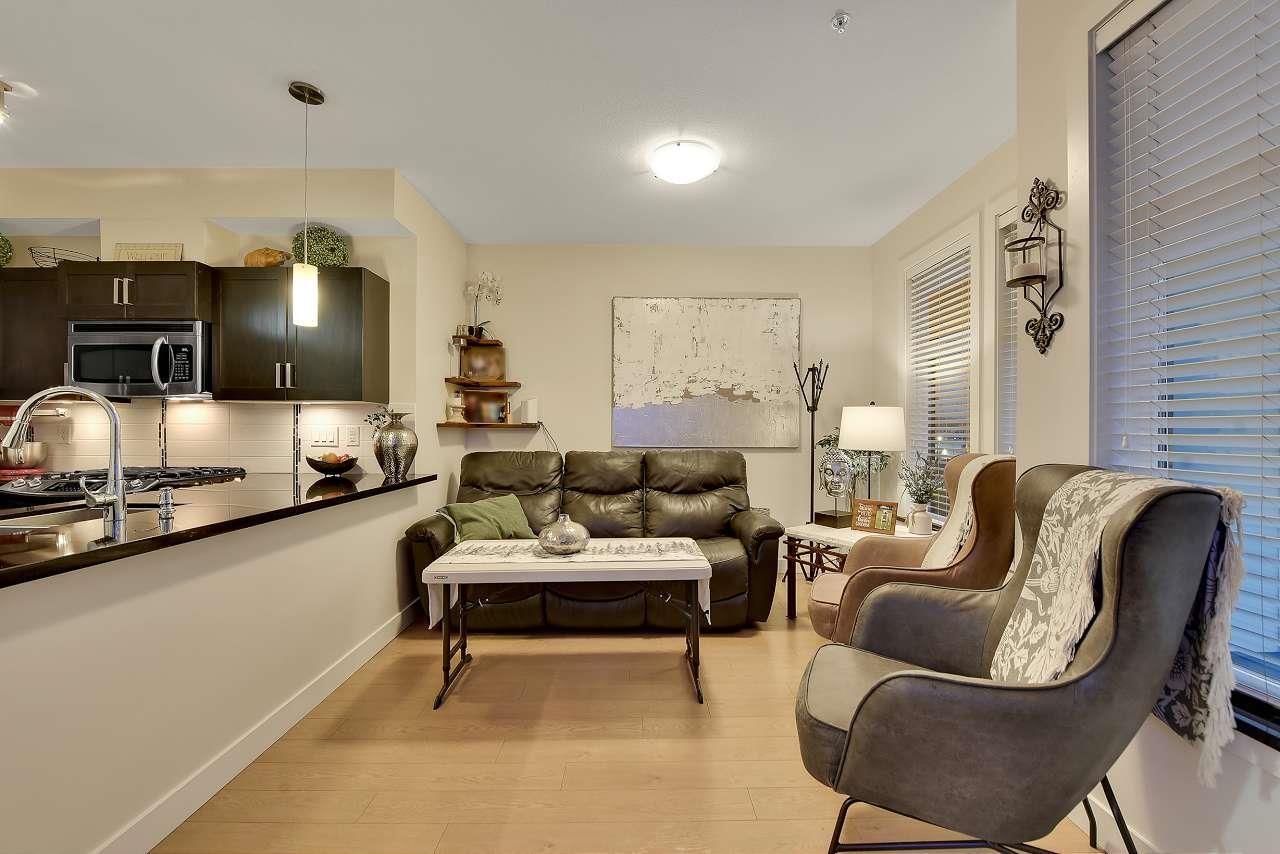 301 20058 FRASER HIGHWAY, Langley