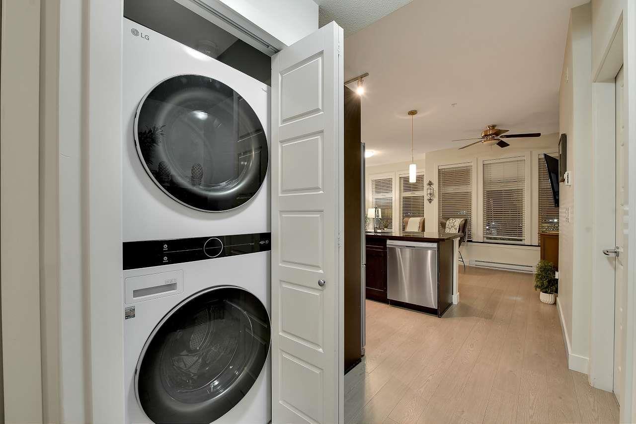 301 20058 FRASER HIGHWAY, Langley