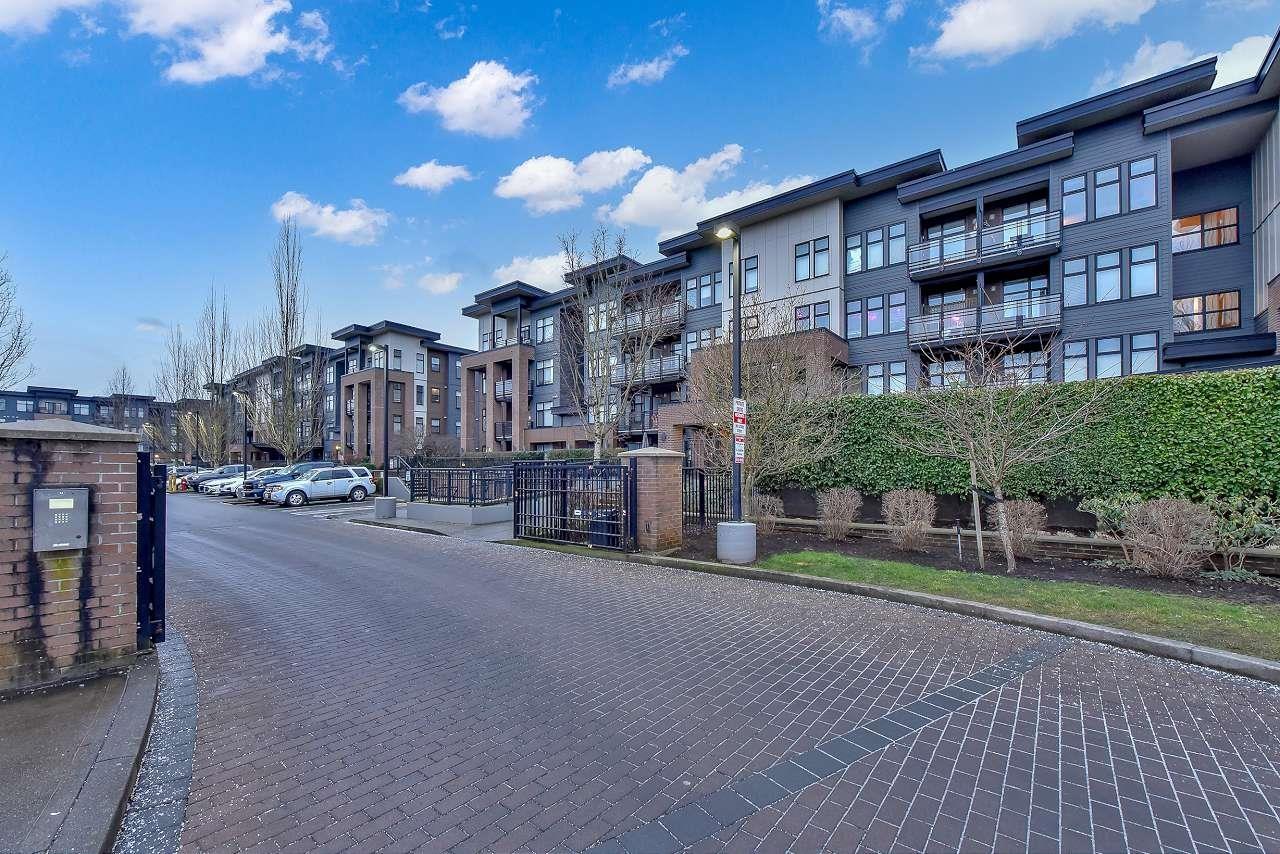 301 20058 FRASER HIGHWAY, Langley