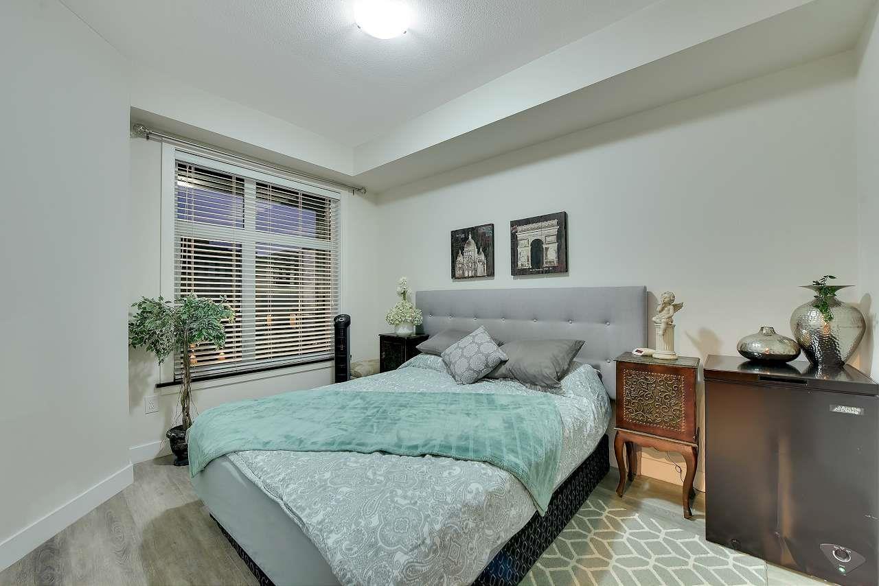 301 20058 FRASER HIGHWAY, Langley