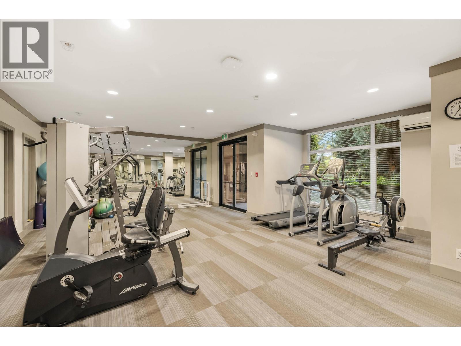 404 260 SALTER STREET, New Westminster