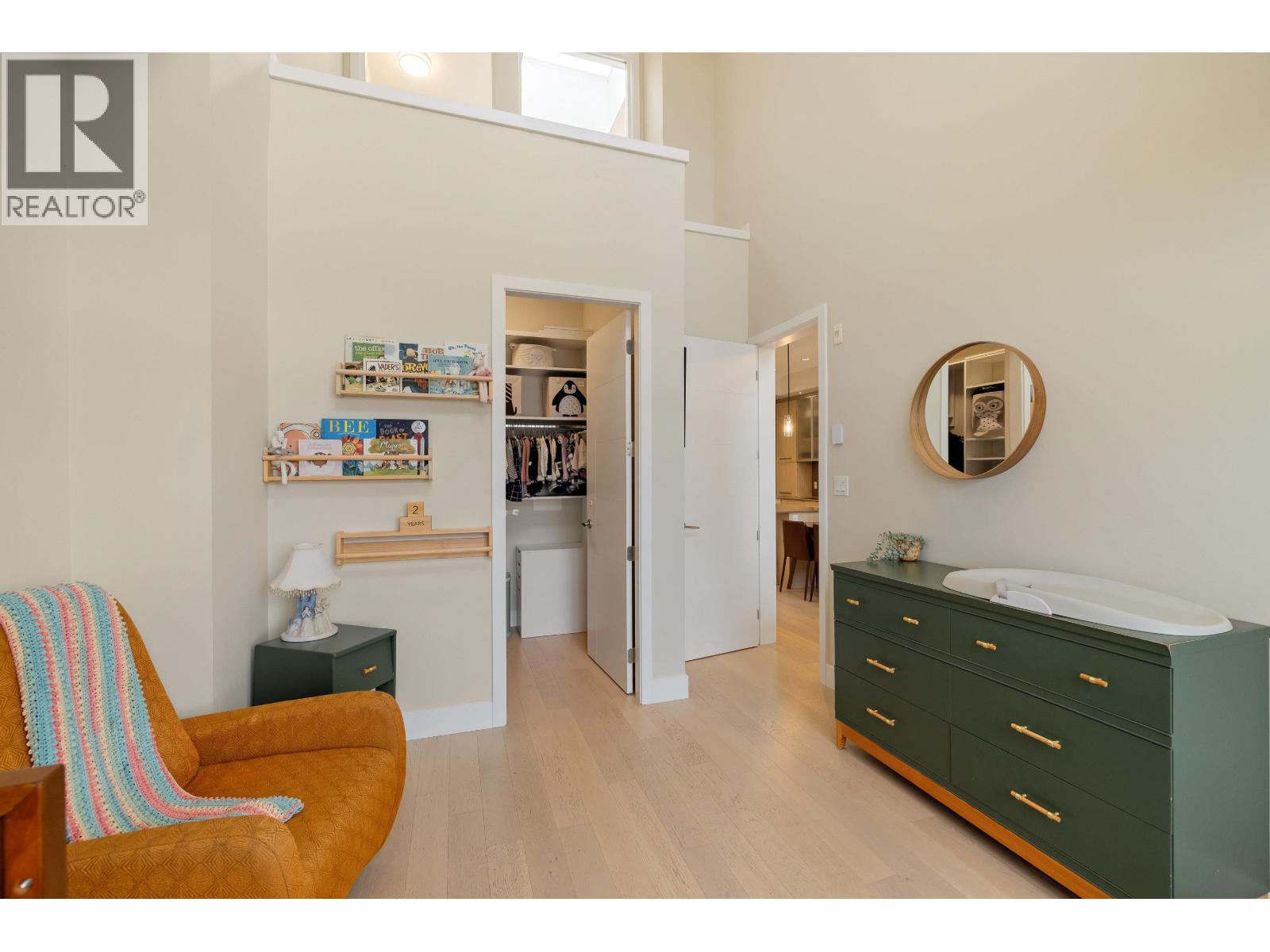 404 260 SALTER STREET, New Westminster