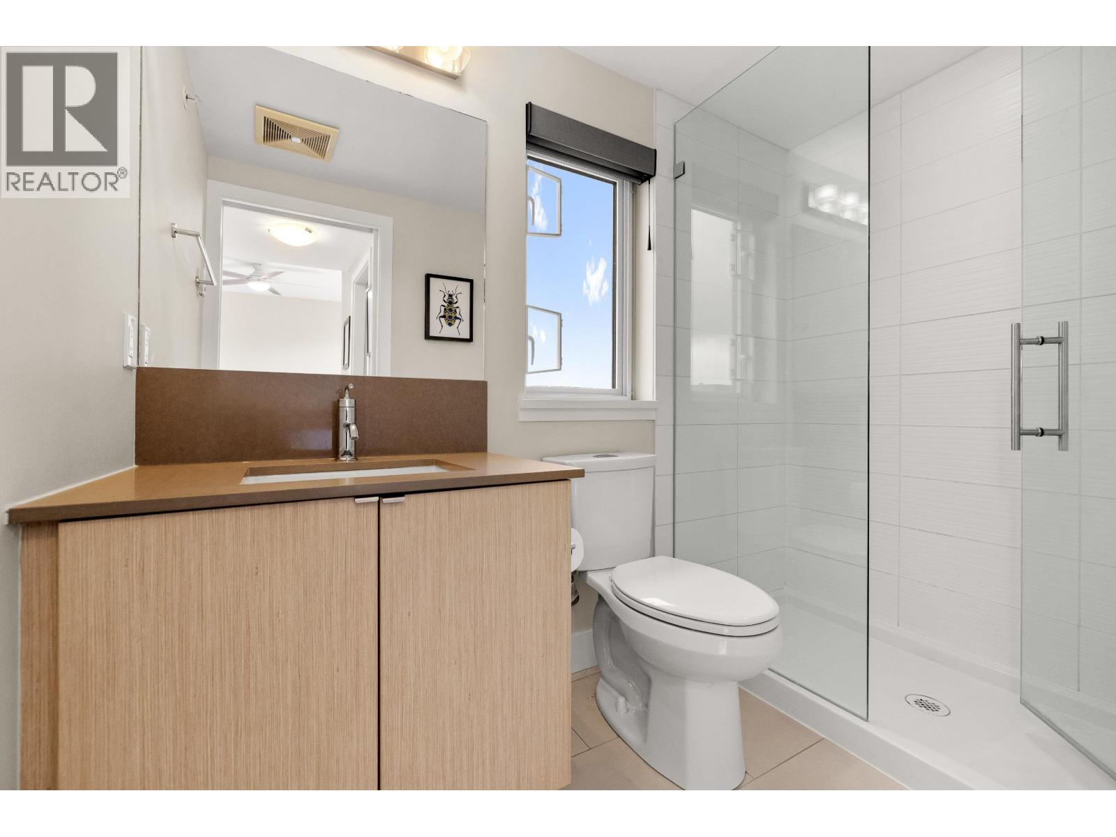 404 260 SALTER STREET, New Westminster