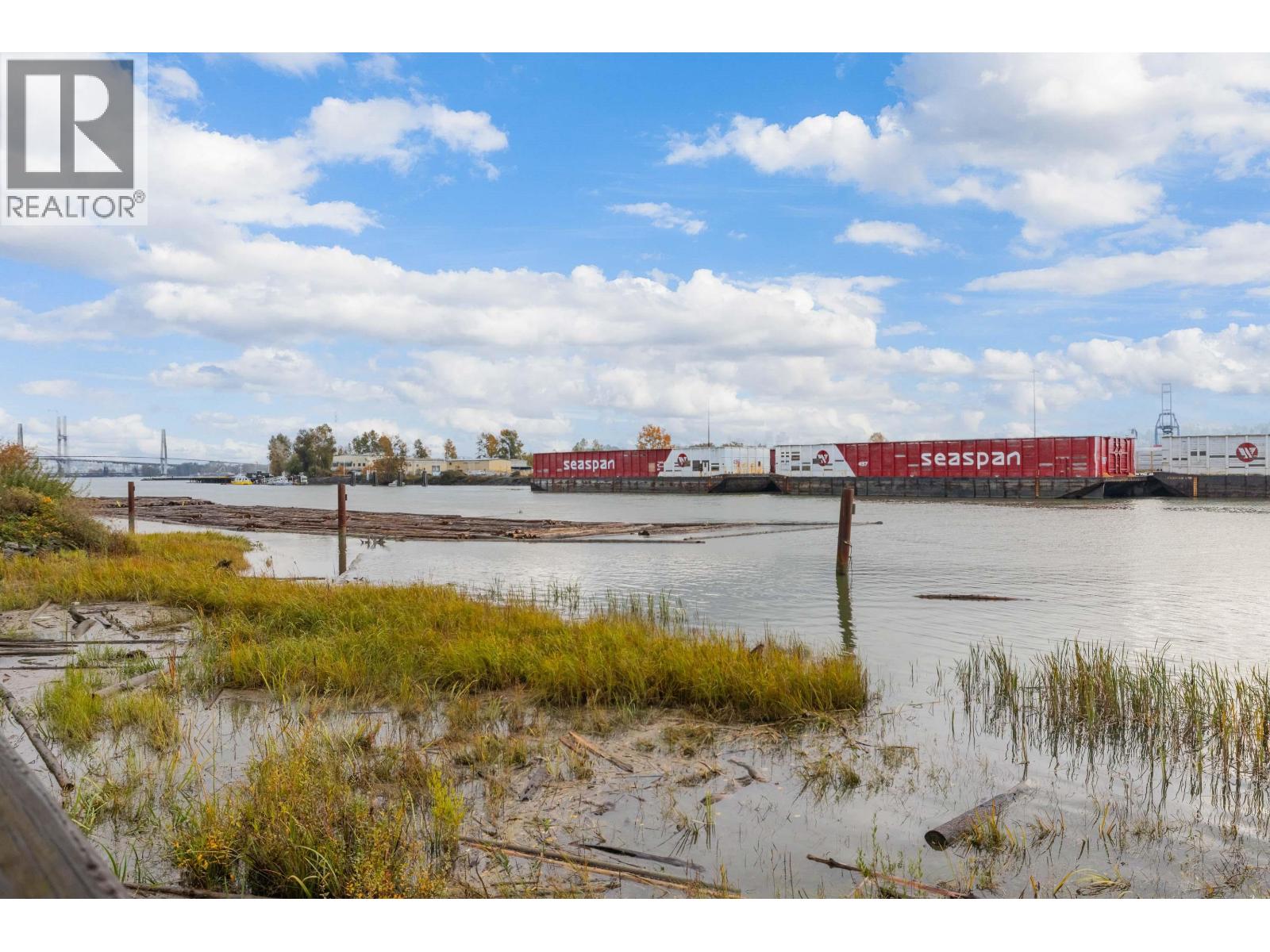 404 260 SALTER STREET, New Westminster