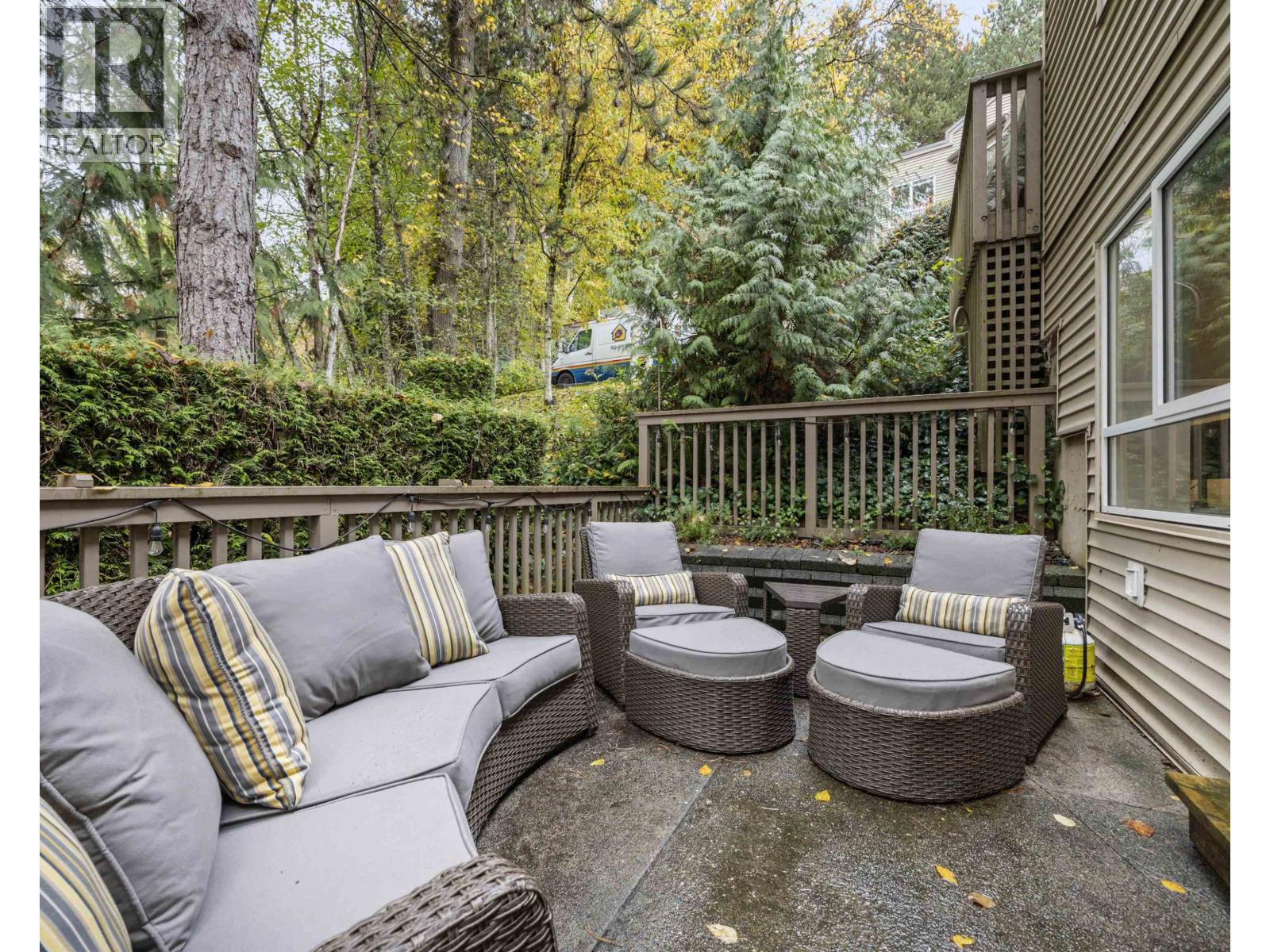 227 1215 LANSDOWNE DRIVE, Coquitlam