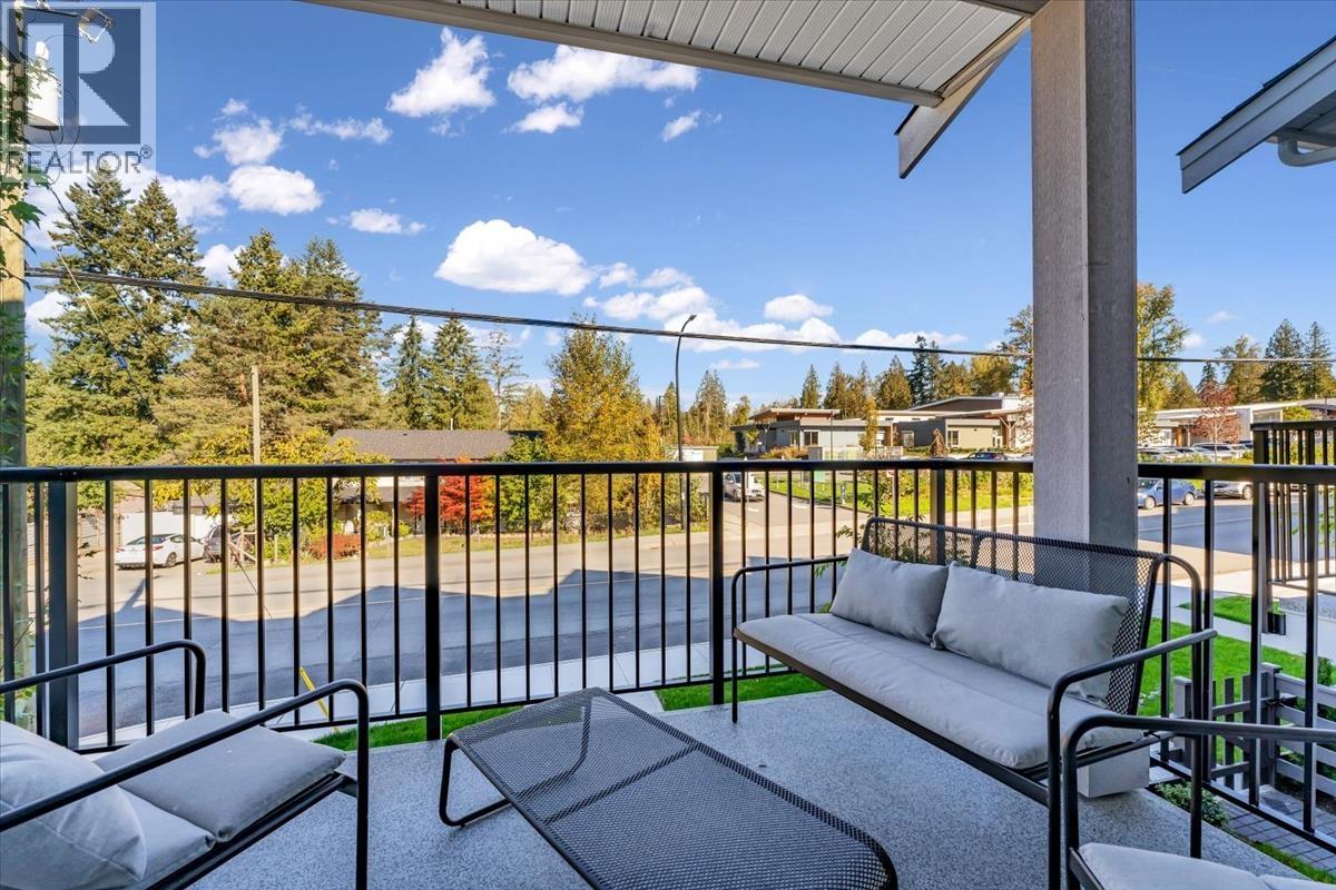 8 10392 240A STREET, Maple Ridge