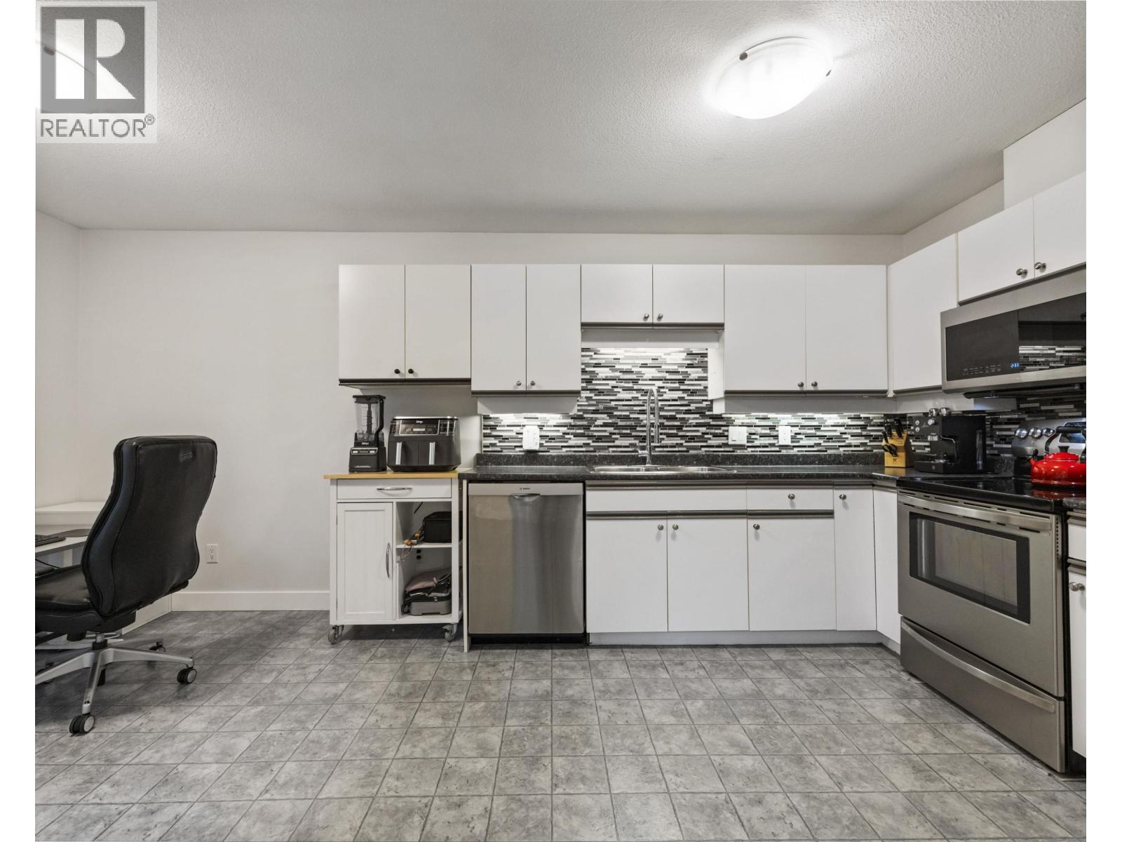 227 1215 LANSDOWNE DRIVE, Coquitlam