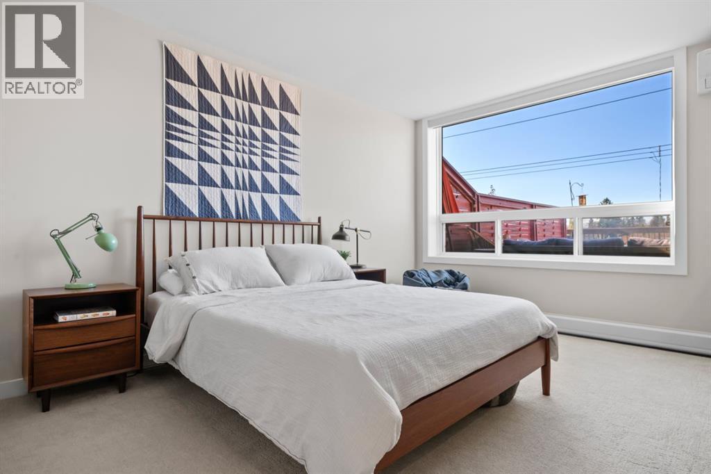 Single Family House Multi-level for Sale in    Avenue NW Hillhurst Calgary 