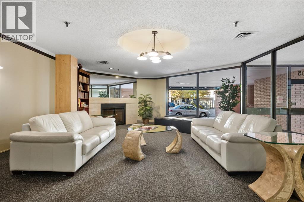 Single Family House Multi-level for Sale in    Avenue NW Hillhurst Calgary 