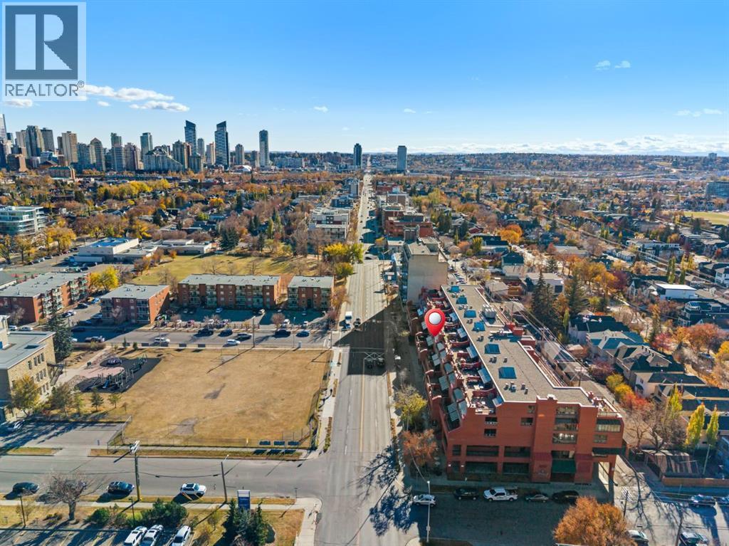 Single Family House Multi-level for Sale in    Avenue NW Hillhurst Calgary 