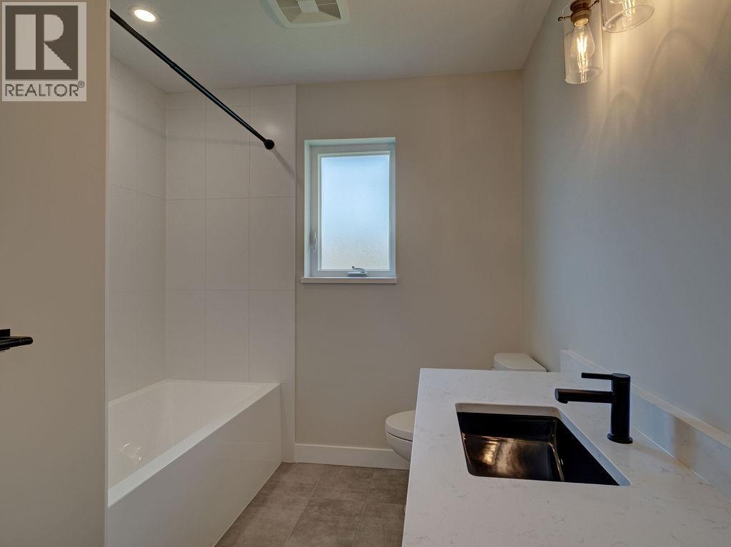 1100 CELIA CRESCENT, Gibsons