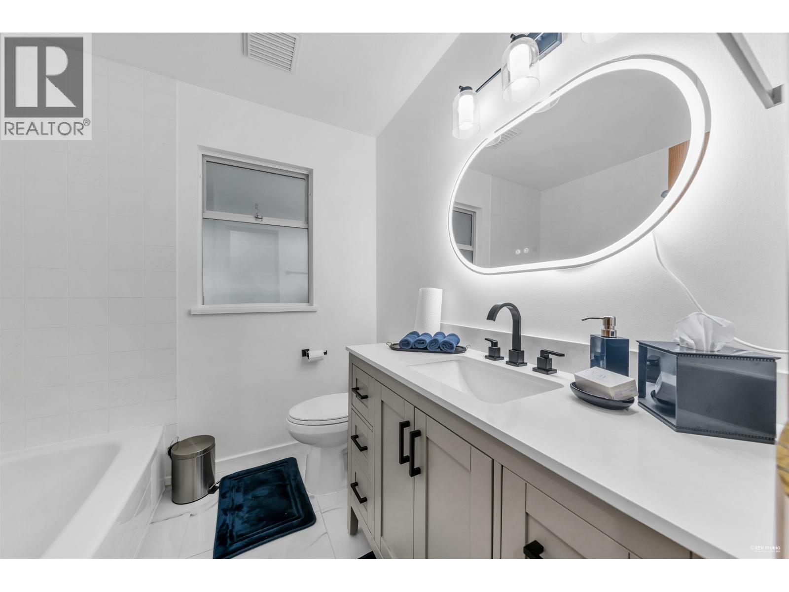 1382 SUTHERLAND AVENUE, Port Coquitlam