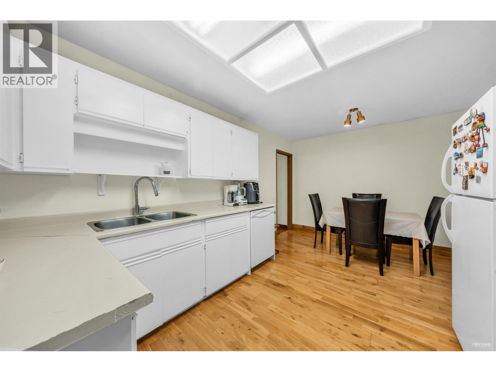 1382 SUTHERLAND AVENUE, Port Coquitlam