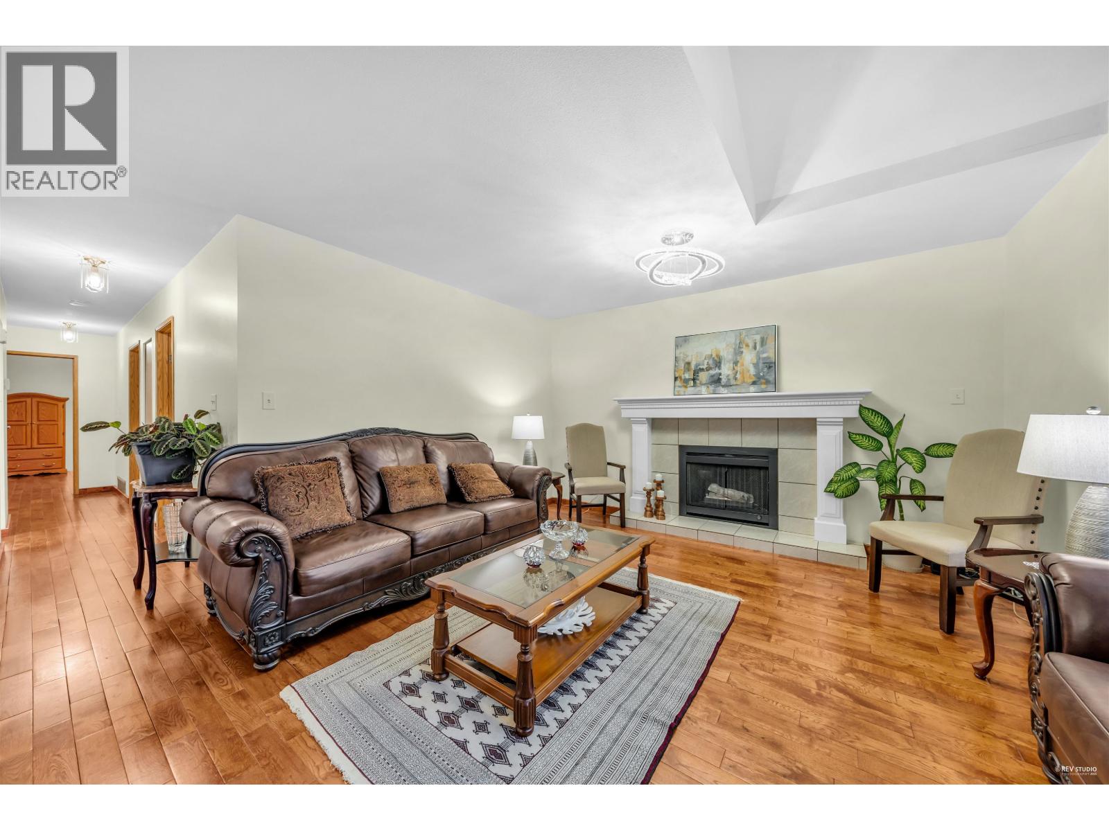 1382 SUTHERLAND AVENUE, Port Coquitlam