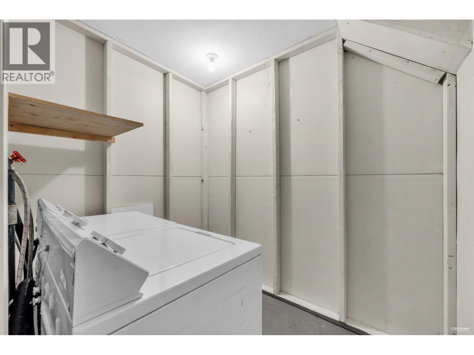 1382 SUTHERLAND AVENUE, Port Coquitlam