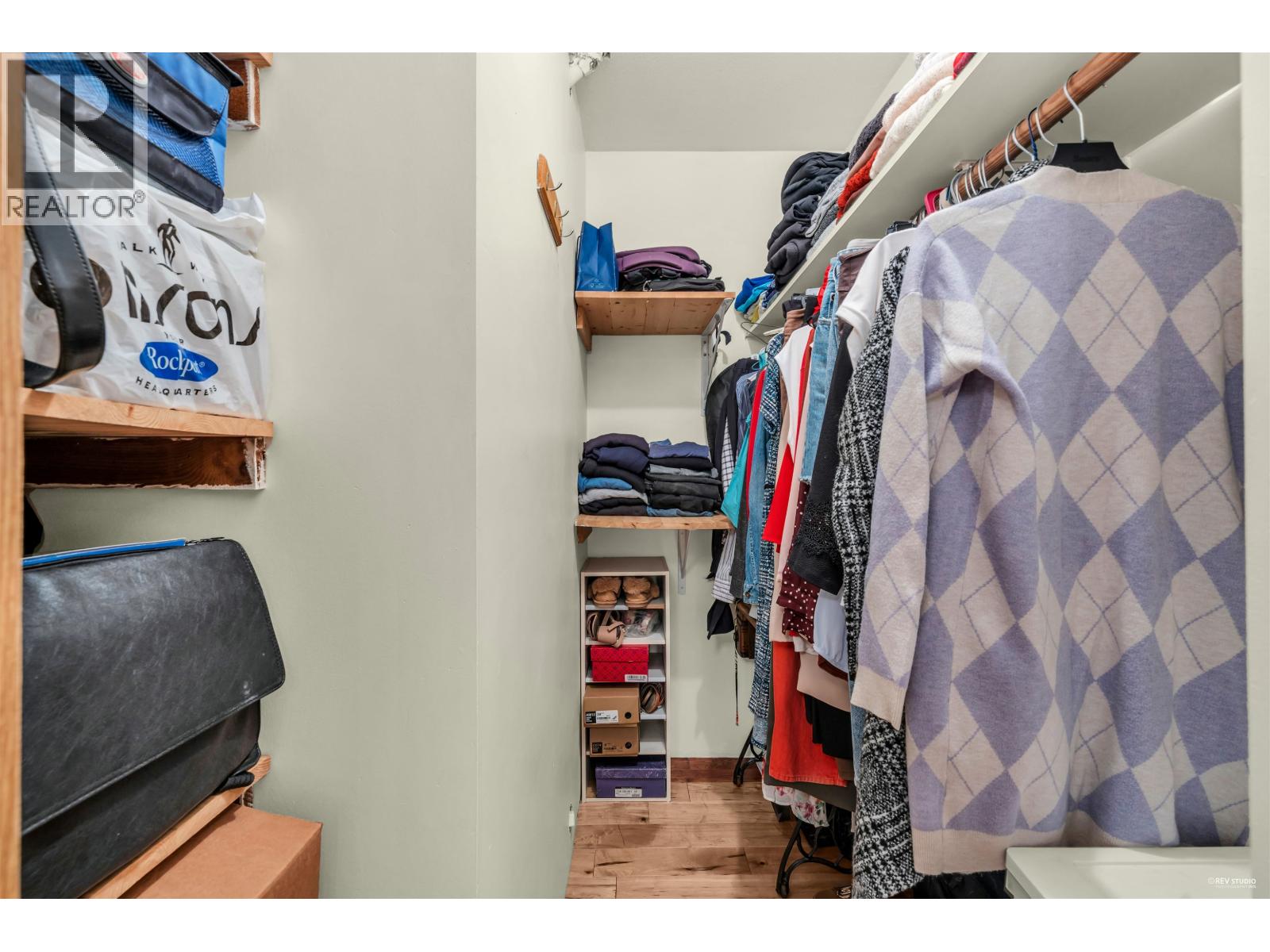 1382 SUTHERLAND AVENUE, Port Coquitlam