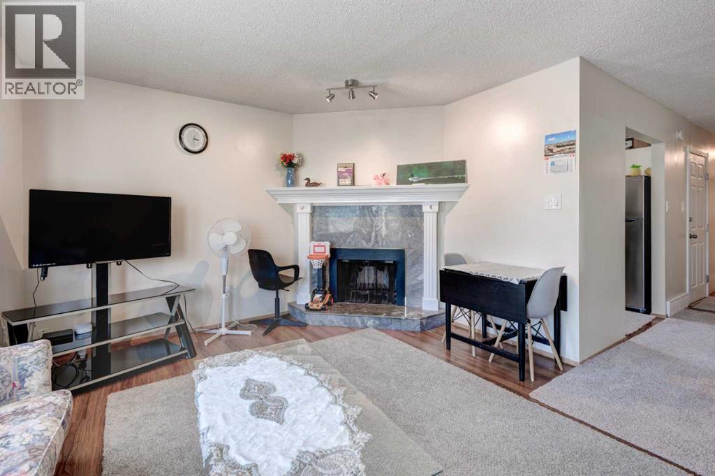 Single Family House Bi-level for Sale in  Fonda Drive SE Forest Heights Calgary 