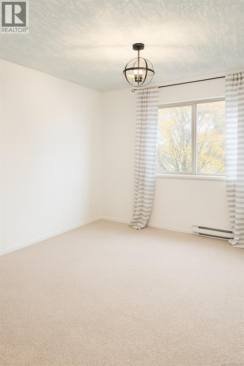 207 2568 Dingwall St, Duncan